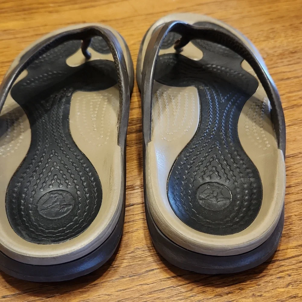 Crocs Flip Flop Size M9 W11